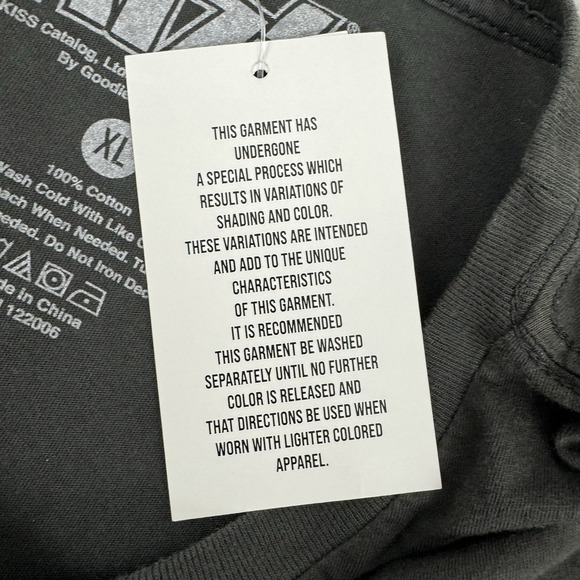 NWT KISS‎ Juniors Sport Top Cropped T-Shirt Big LOGO - XL - Picture 7 of 7